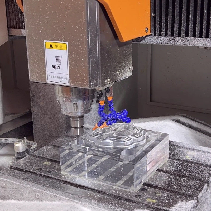 24000rpm سرعة الغزل SD650 3000kg الوزن أكريليك آلة CNC مع 400kg الحد الأقصى لحمل العمل آلة طلاء المعادن