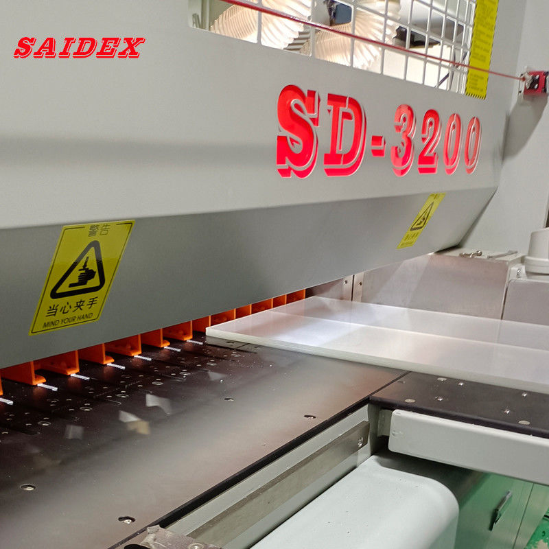 305-455mm قطر شفرة المنشار الرئيسية آلة قطع اللوحات الأكريليكية 11kw محرك المنشار